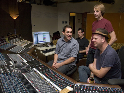 12716